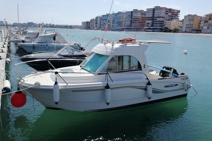 Beneteau Antares 650 HB for sale in Spain for €15,850 (£14,130) Beneteau Antares 650 HB for sale in Spain for €15,850 (£14,130)