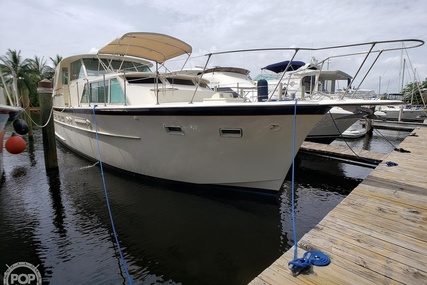 Hatteras 44 Tri - cabin for sale in United States of America for $75,000 (£60,077)