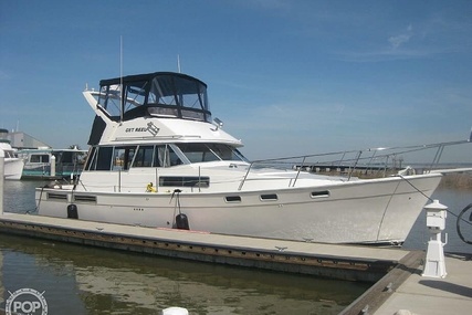 Bayliner 3888 for sale in United States of America for $58,000 (£46,179) Bayliner 3888 for sale in United States of America for $58,000 (£46,179)
