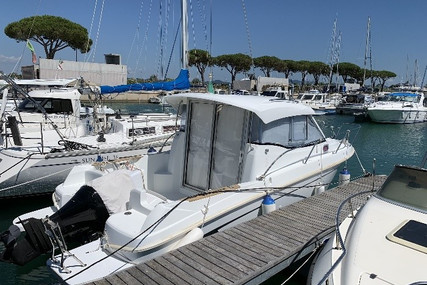 Beneteau Antares 750 IB for sale in Italy for €29,500 (£26,409)