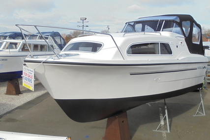 Viking Yachts 255 Wide Beam HiLine for sale in United Kingdom for £49,995 Viking Yachts 255 Wide Beam HiLine for sale in United Kingdom for £49,995