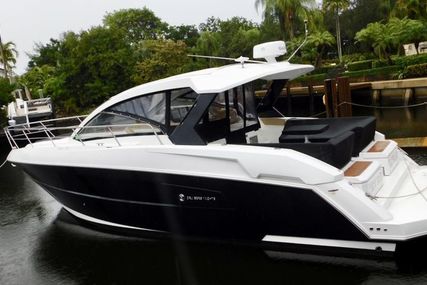Cruisers Yachts Yachts Express Coupe for sale in United States of America for $379,000 (£272,129)