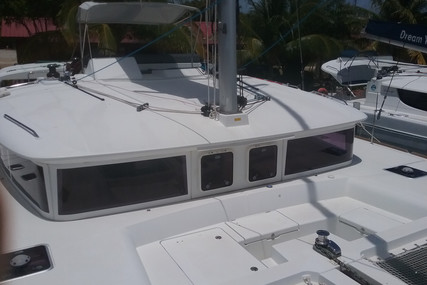 Lagoon 450 for sale in Belize for €330,000 (£302,783) Lagoon 450 for sale in Belize for €330,000 (£302,783)