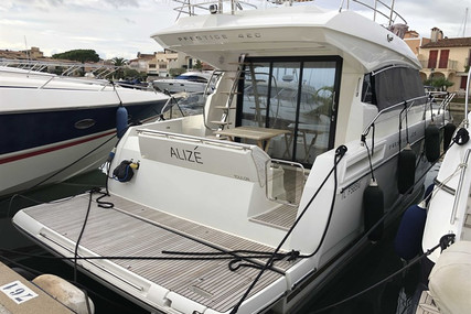 Prestige 420 for sale in France for €415,000 (£380,246) Prestige 420 for sale in France for €415,000 (£380,246)