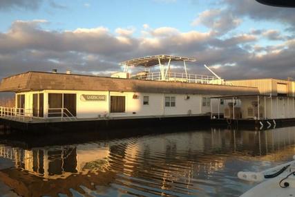 Custom Houseboat for sale in United States of America for $350,000 (£274,617) Custom Houseboat for sale in United States of America for $350,000 (£274,617)