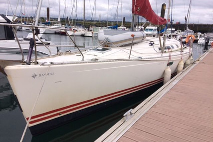 Jeanneau Sun Fast 42 for sale in France for €62,000 (£56,583) Jeanneau Sun Fast 42 for sale in France for €62,000 (£56,583)