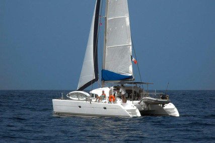 Lagoon 380 for sale in Martinique for €139,000 (£126,856) Lagoon 380 for sale in Martinique for €139,000 (£126,856)