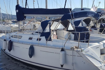 Jeanneau Sun Odyssey 34.2 for sale in France for €49,600 (£45,267) Jeanneau Sun Odyssey 34.2 for sale in France for €49,600 (£45,267)
