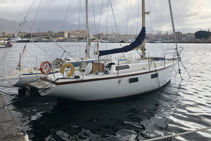 Dufour Yachts 35 for sale in Italy for €13,000 (£11,864) Dufour Yachts 35 for sale in Italy for €13,000 (£11,864)