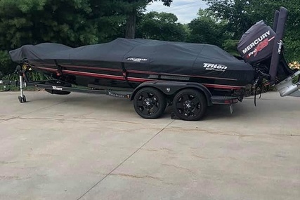 Triton 20 TRX Anniversary Edition for sale in United States of America for $55,000 (£43,110) Triton 20 TRX Anniversary Edition for sale in United States of America for $55,000 (£43,110)