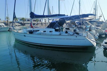 Jeanneau 37 Sun Odyssey for sale in Spain for €69,500 (£63,428) Jeanneau 37 Sun Odyssey for sale in Spain for €69,500 (£63,428)