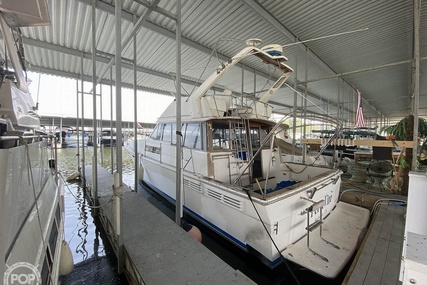 Bayliner 3888 for sale in United States of America for $38,000 (£28,249) Bayliner 3888 for sale in United States of America for $38,000 (£28,249)