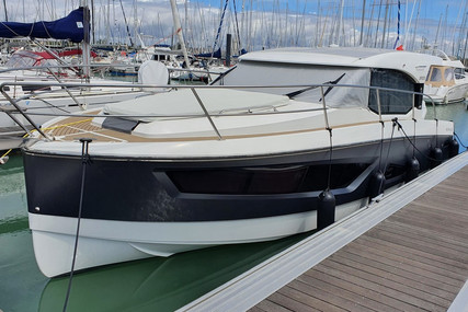 Parker 110 MONACO for sale in France for €265,000 (£235,786) Parker 110 MONACO for sale in France for €265,000 (£235,786)
