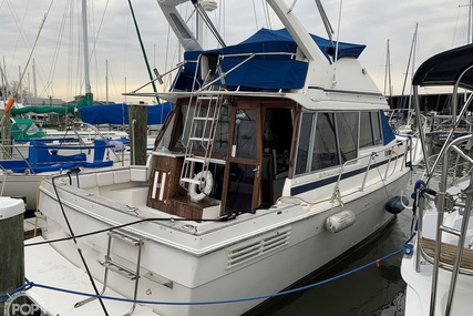 Bayliner 3270 Motoryacht for sale in United States of America for $22,750 (£16,611) Bayliner 3270 Motoryacht for sale in United States of America for $22,750 (£16,611)