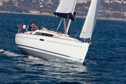 Beneteau Oceanis 31 for sale in France for €99,000 (£84,861)