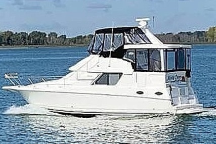 Silverton 372 for sale in United States of America for $91,700 (£66,288)