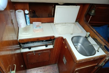 Jeanneau Fantasia 27 for sale in Spain for €11,000 (£9,484)