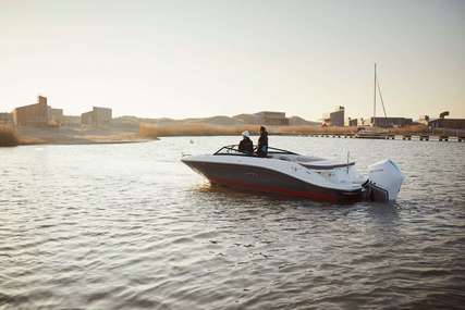 Sea Ray 230 SPXE Outboard for sale in United Kingdom for £89,050