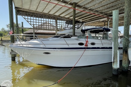 Rinker Fiesta Vee 340 for sale in United States of America for $55,600 (£39,835)