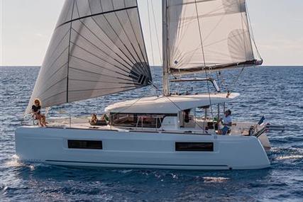 Lagoon 40 for sale in Spain for €296,000 (£256,773)
