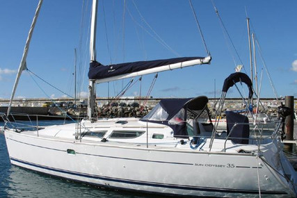 Jeanneau Sun Odyssey 35 for sale in Portugal for €65,000 (£56,044)