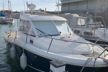 Jeanneau Merry Fisher 725 for sale in Portugal for €40,000 (£34,655)