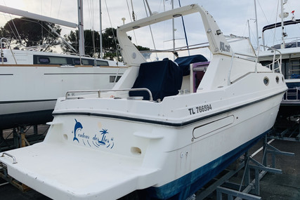 Azimut Yachts 29 for sale in France for €25,000 (£21,534)