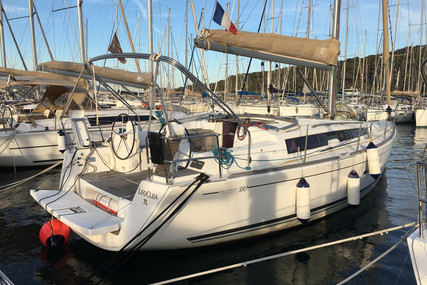 Dufour Yachts 380 Grand Large for sale in France for €95,000 (£81,854)