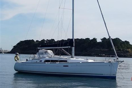 Beneteau Oceanis 37 for sale in France for €74,000 (£64,360)