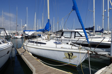Dufour Yachts GIB SEA 105 for sale in France for €28,000 (£24,143)