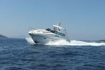 Sealine S38 for sale in France for €124,500 (£107,183)