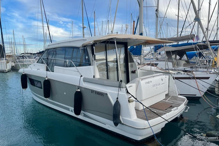 Jeanneau NC 9 for sale in France for €120,000 (£103,466)