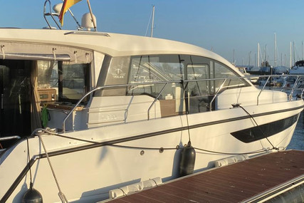 Sealine 330 HT for sale in Germany for €249,900 (£214,087)