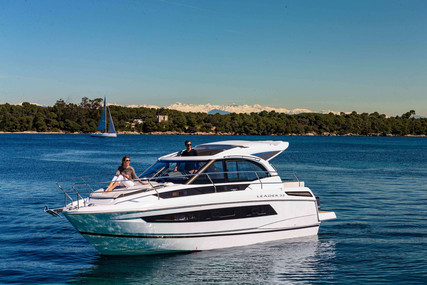 Jeanneau Leader 33 for sale in France for €296,000 (£255,230)