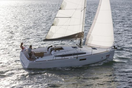 Jeanneau Sun Odyssey 349 for sale in France for €166,212 (£143,311)