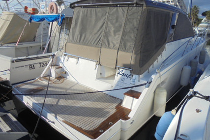 Sealine SC35 for sale in France for €159,000 (£137,100)