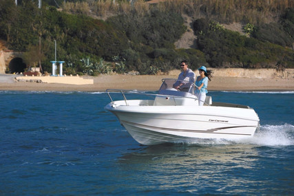 Jeanneau CAP CAMARAT 5.1 CC STYLE for sale in Slovakia for €13,690 (£11,786)