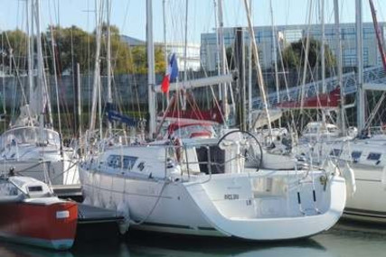 Beneteau Oceanis 34 for sale in France for €55,000 (£47,244)