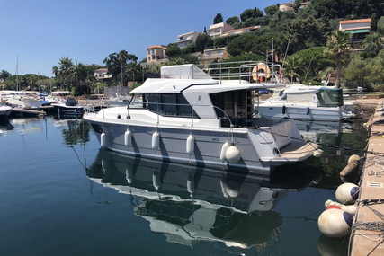 Beneteau Swift Trawler 30 for sale in France for €225,000 (£193,705)