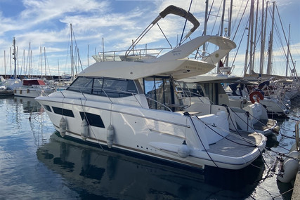 Prestige 350 for sale in France for €175,000 (£151,931)