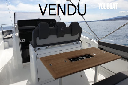 Jeanneau CAP CAMARAT 9.0 CC for sale in France for €122,000 (£105,191)