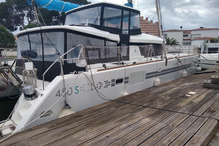 Lagoon 450 S for sale in France for €480,000 (£413,886)