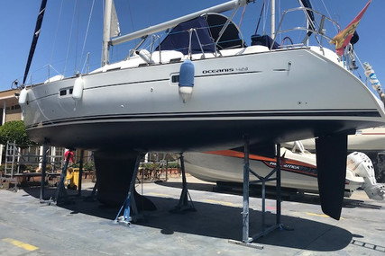 Beneteau Oceanis 423 for sale in Spain for €98,000 (£85,013)