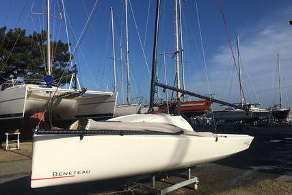 Beneteau First 18 for sale in France for €25,000 (£21,522)