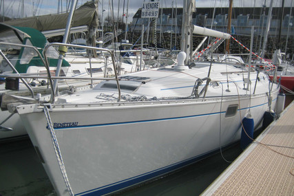 Beneteau Oceanis 400 for sale in France for €69,500 (£59,573)
