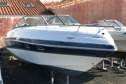 Four Winns Sundowner 245 for sale in France for €27,800 (£23,770)