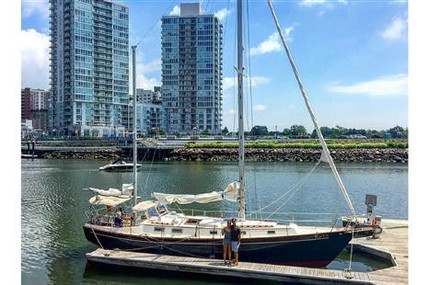 Pearson 424 for sale in United Kingdom for $55,000 (£39,554)