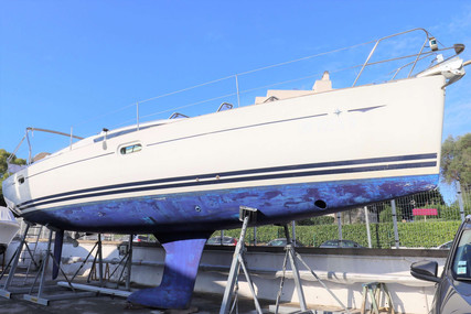 Jeanneau Sun Odyssey 42 DS for sale in France for €115,000 (£99,840)