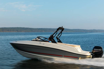 Bayliner VR5 for sale in Portugal for €29,700 (£25,725)