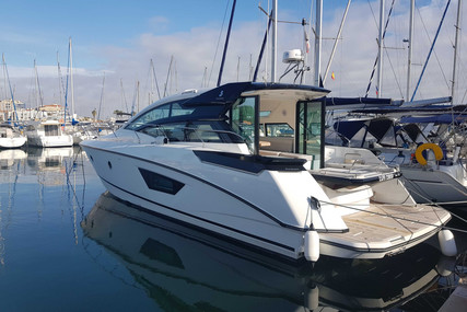 Beneteau Gran Turismo 46 for sale in France for €515,000 (£444,042)